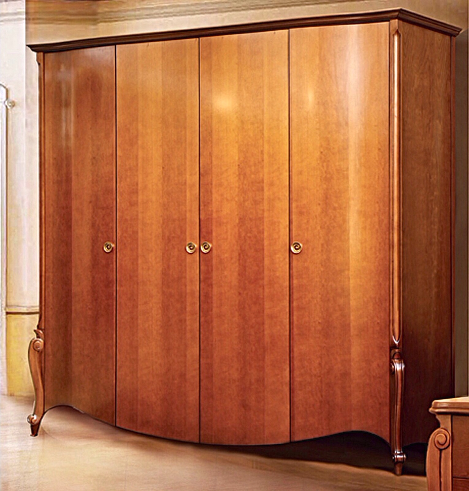 Шкаф четырехдверный "Луиза" коньяк.В НАЛИЧИИ.