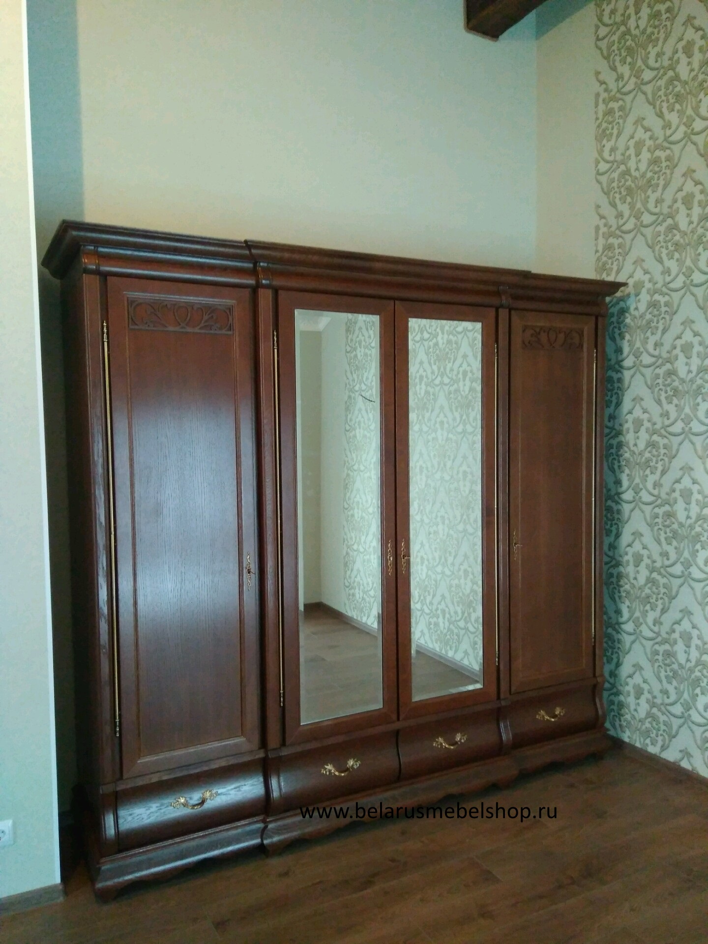 Шкаф четырехдверный "Оскар" орех.В НАЛИЧИИ.