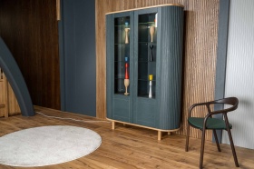 Шкаф-витрина "Версаль" (с радиусом, с фаской)