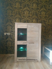 Шкаф с витриной "Мишель" 028