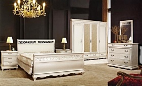 Шкаф четырехдверный "Оскар" белая эмаль с темной патиной.В НАЛИЧИИ.