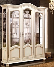 Шкаф с витриной "Давиль" 15/03 белая эмаль с золотой патиной