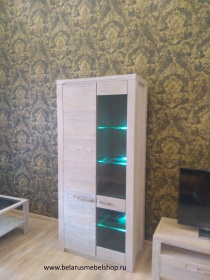 Шкаф с витриной "Мишель" 030